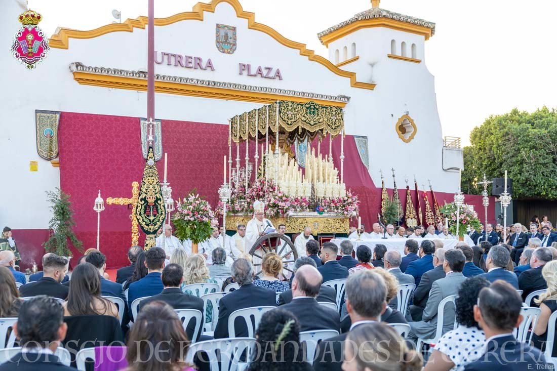 El Consejo de Hermandades y Cofradías de Utrera en los Actos y Cultos de la Hermandad de los Gitanos por el 600 aniversario de la llegada a España del Pueblo Gitano